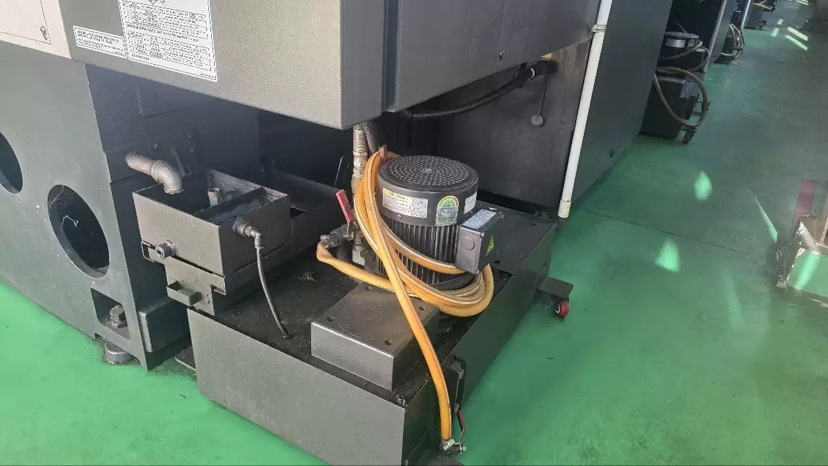 중고 현대 위아 (HYUNDAI WIA) E200A CNC 6인치 선반