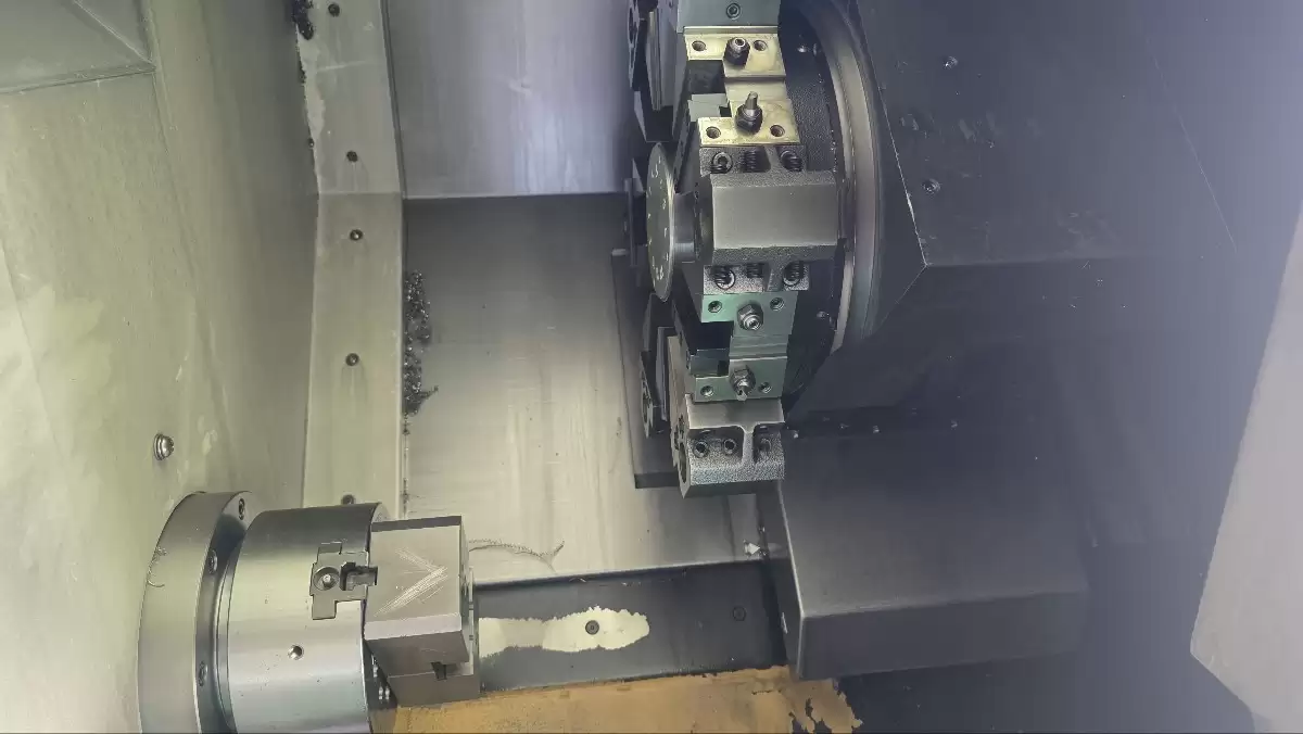 중고 현대 위아 (HYUNDAI WIA) E200A CNC 6인치 선반