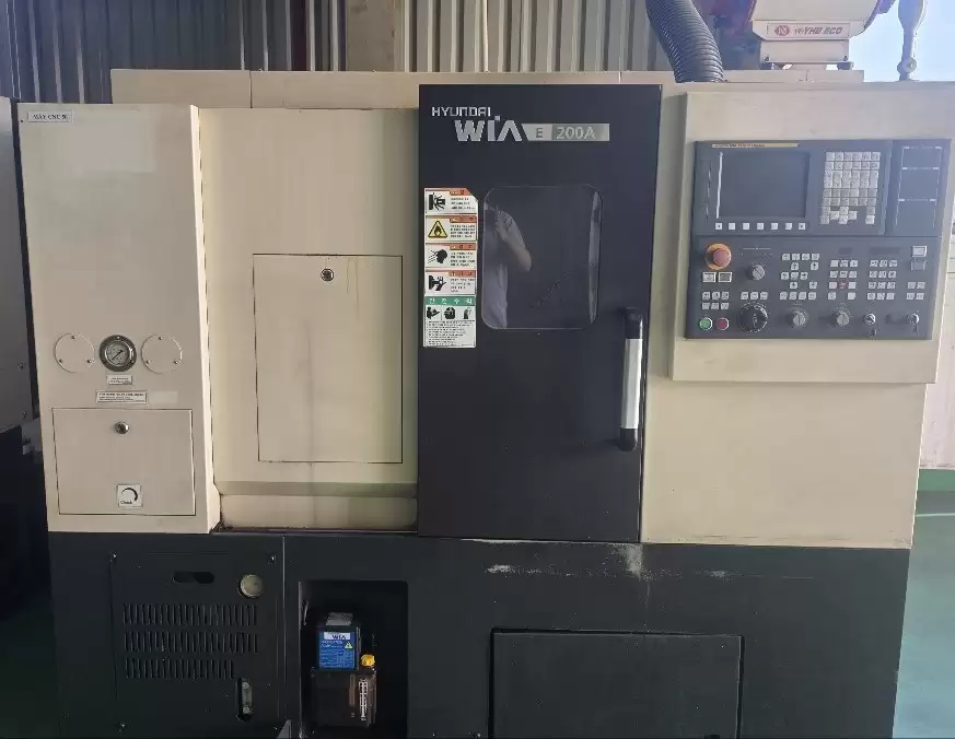 중고 현대 위아 (HYUNDAI WIA) E200A CNC 6인치 선반