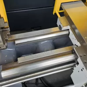 범용 선반 (기계식 수동 선반 / Manual Lathe) GOMT