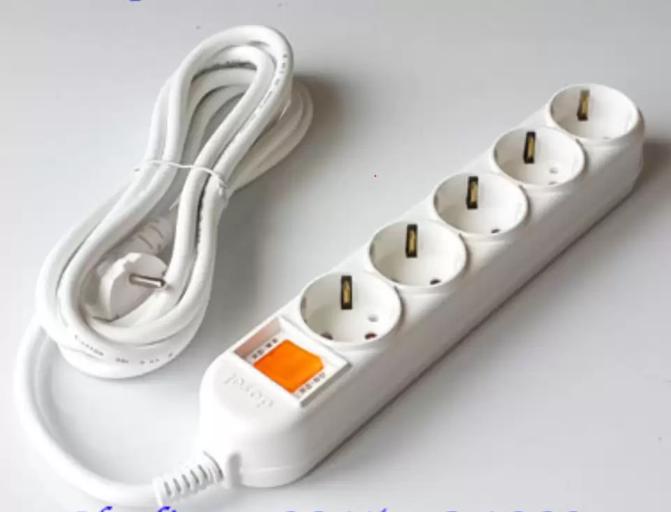 Ổ Cắm Điện Dosel DM2218 Hàn Quốc Skucho 5 Lỗ 1 Công Tắc Dây 1.5m – Ổ Cắm Kéo Dài Gia Đình Văn Phòng
